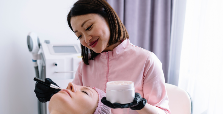 Protocolos de pré-Carnaval: preparação inteligente da pele antes da folia